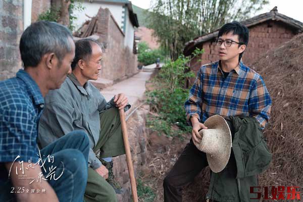 电影《你是我的一束光》2月25日温暖上映，袁文康王西跨越千里寻心之旅(图5)