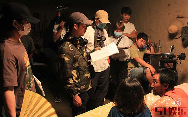 导演片场照-(2).jpg